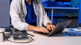 România intră în era digitală a sănătății! Dosarul electronic de sănătate va fi accesibil pacienților din vara anului 2026