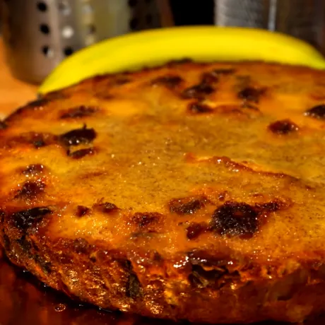 Tartă cu banane și curmale, desertul gata în mai puțin de o oră. Rețeta recomandată de chef Paul Constantin