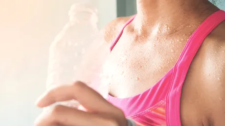 Poate fi transpirația cu adevărat benefică pentru pielea ta? Iată ce spun dermatologii