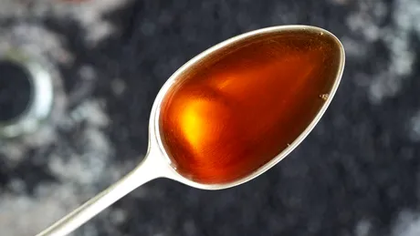 Uleiul mai puțin cunoscut care reduce inflamația mai bine decât ibuprofenul