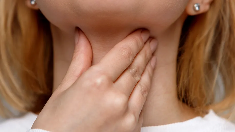 Răgușeala și senzația de nod în gât - ce boală de tiroidă semnalează