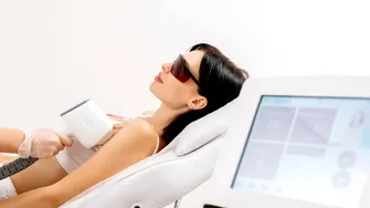 Epilarea definitivă cu laser: mai puțin păr, piele mai sănătoasă. De ce contează tehnologia pe care o alegi