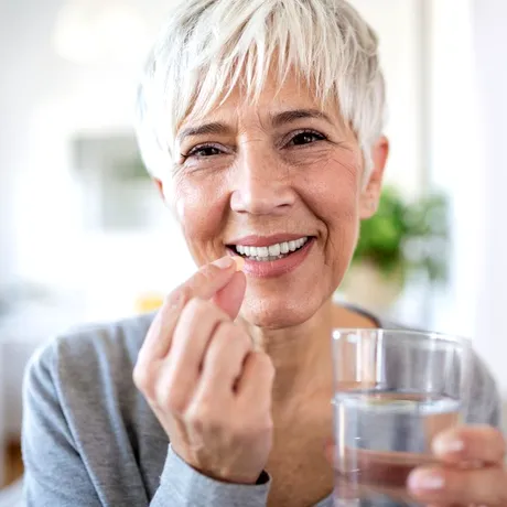 Vitaminele care te ajută să slăbești rapid în perioada menopauzei