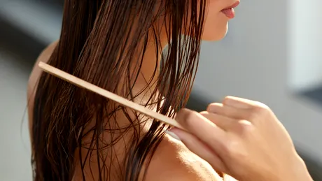 Mituri despre spălarea părului pe care orice femeie ar trebui să le știe