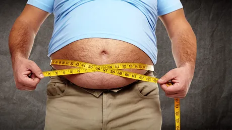BOLI GRAVE cauzate de grăsimea de pe burtă. Măsoară-ți talia și acționează URGENT dacă depășești acest număr!