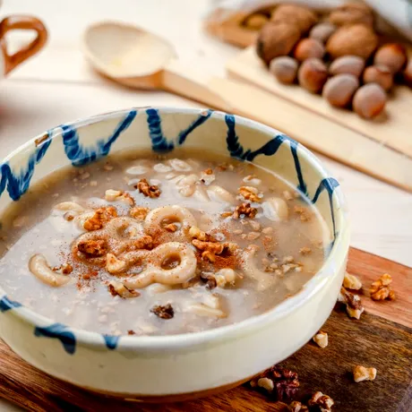 Mucenici cu zeamă. Care este cea mai simplă rețetă de mucenici