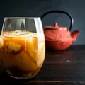 Ce se întâmplă în corpul unui bărbat care bea lapte cu turmeric în fiecare zi, timp de două săptămâni