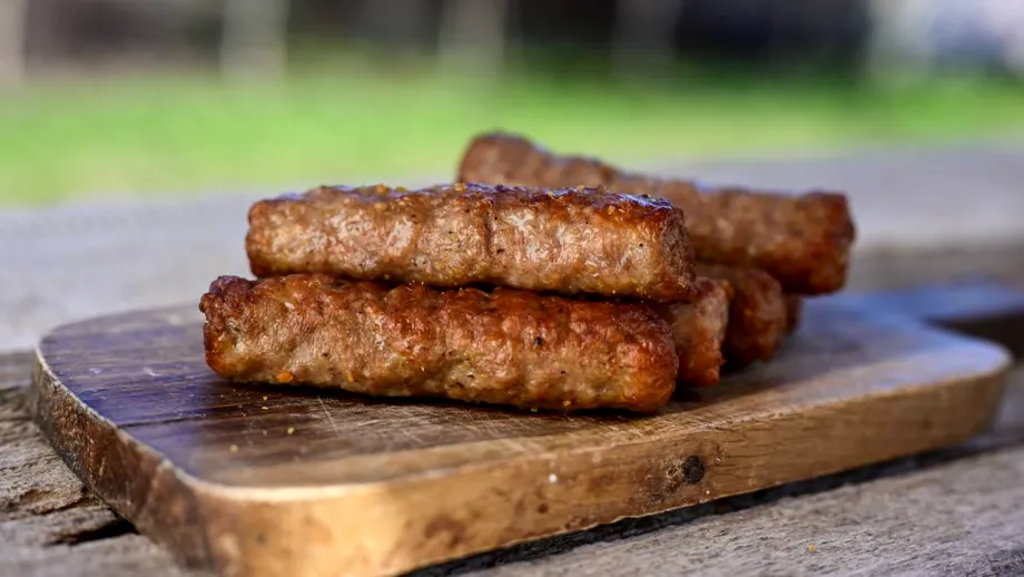 Cum să faci mici cu apă minerală. Rețeta completă pentru cei mai suculenți mici de casă