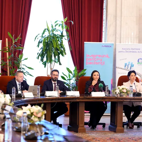 43% dintre mamele angajate au lipsit neplanificat de la muncă. Ce schimbări sunt propuse pentru sprijinirea familiilor