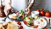 Dieta care te-ar putea ajuta să slăbești mai ușor. De ce specialiștii recomandă să repeți aceleași mese