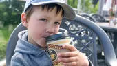 De ce nu e bine pentru copii să bea cafea