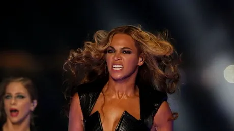 Beyonce a electrizat publicul prezent la gala Super Bowl 2013. GALERIE FOTO