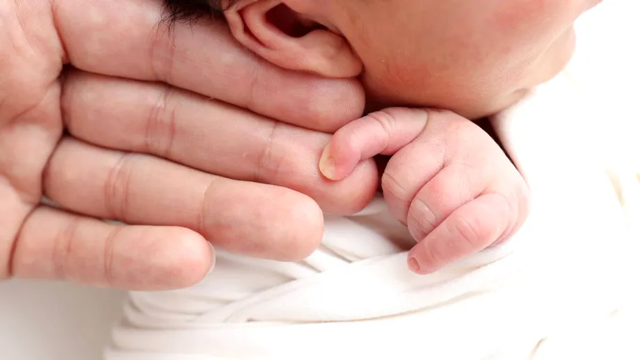 Eczema la bebeluși: 4 semne care pot fi confundate cu pielea uscată