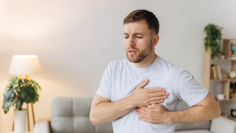 Atac de panică sau atac de cord? Cum faci diferența între cele două și când trebuie să ceri ajutor medical