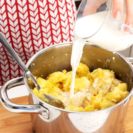 Ce cartofi să folosești dacă vrei un piure aerat și pufos