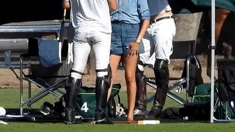 Meghan Markle, prezentă să-și susțină soțul la un meci. Ce ținută a purtat ducesa de Sussex