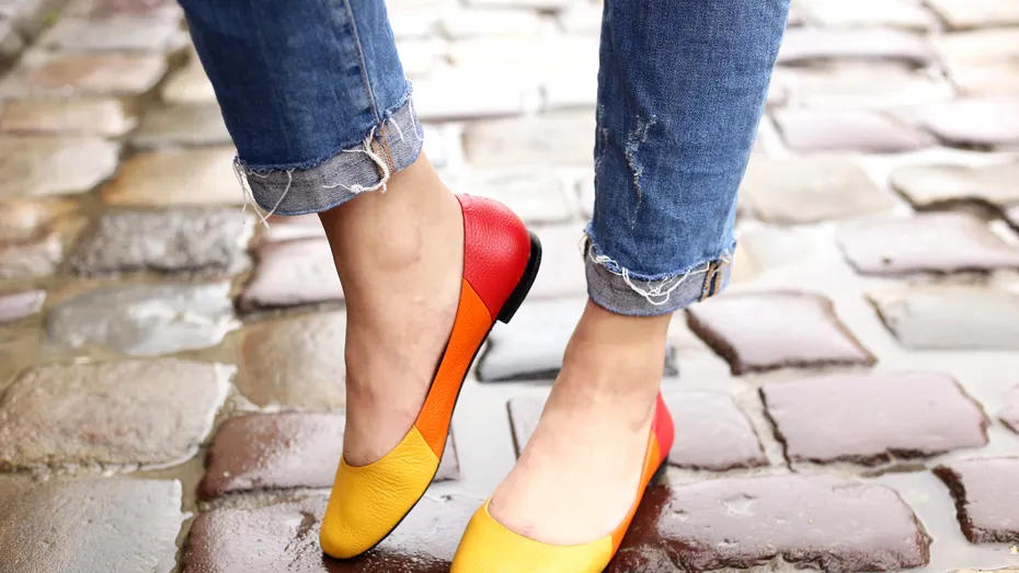 Balerinii, din nou în tendințe. De ce nu recomandă medicii acest tip de încălțăminte