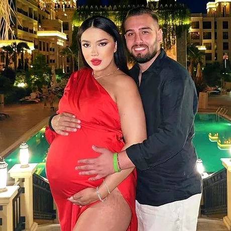 Larisa Udilă a devenit mamă pentru a doua oară. Imagini emoționante cu fetița vedetei