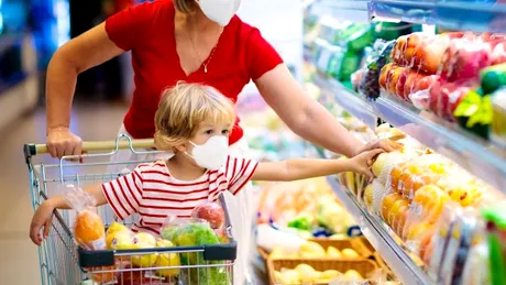 Alimentele la care trebuie să ai mare grijă atunci când le cumperi din supermarket. Ce spun cei de la ANPC