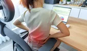 Statul prelungit pe scaun poate afecta inima mai mult decât crezi. Cardiologii avertizează asupra unui risc ignorat de milioane de oameni