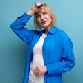 Ceaiul pe care trebuie să-l consume toate femeile aflate la menopauză. Soluția naturală pentru bufeuri și insomnii