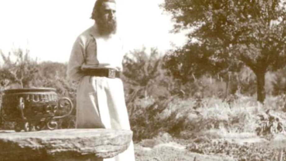 Profețiile lui Arsenie Boca pentru toți românii. Ce s-a adeverit la 115 ani de la nașterea duhovnicului