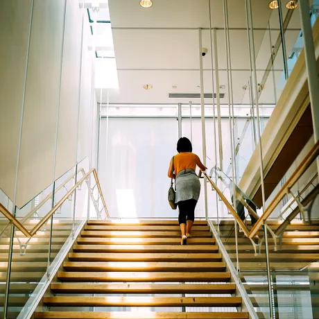 Rămâi fără suflu după ce urci scările? Cardiologii spun că viteza de recuperare a organismului ar putea indica probleme incipiente