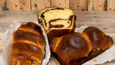 Cozonacii comandați online pot fi periculoși! ANSVSA trage un semnal de alarmă și face controale în perioada Paștelui