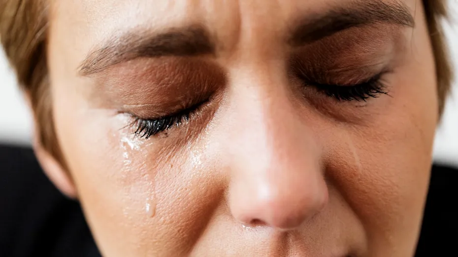 Ochi înlăcrimați: cauze și cum să îi tratezi