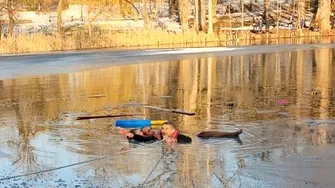 Cine este bărbatul de origine indiană care și-a riscat viața pentru a salva fetița căzută într-un lac în Craiova