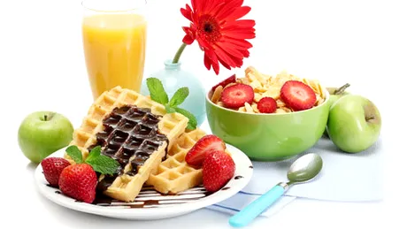 Un mic dejun copios, soluţia pentru a preveni obezitatea?