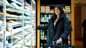 Cum să citești corect termenul de valabilitate ca să economisești bani la cumpărături. Secretele neştiute de mulţi români