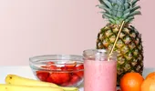 Smoothie versus suc natural: care este mai sănătos?