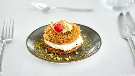 Cataif de casă cu frișcă: desertul oriental care te cucerește de la prima linguriță