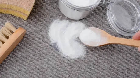 Nu mai curăța niciodată aceste obiecte din casă cu bicarbonat de sodiu. Le strici fără să îți dai seama