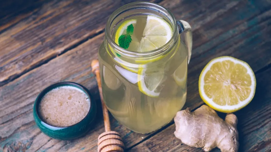 Ce să bei când vrei să mergi la toaletă? 8 băuturi cu efect laxativ