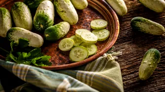 Trucul din bucătărie care salvează castraveții amari. Ingredientul banal care le schimbă complet gustul
