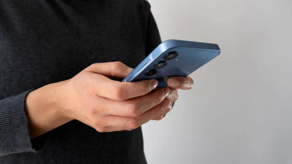 Pot telefoanele mobile să provoace cancer cerebral? Ce spune oncologul