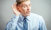 De ce te enervează atât de tare oamenii care vorbesc foarte încet? Ce spune psihologia despre această reacție