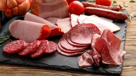 Care sunt cele mai sănătoase mezeluri. Mihaela Bilic a deslușit misterul: „Carnea respectivă a fost amestecată cu grăsime”