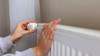Trucul genial care reduce cheltuielile la căldură iarna. Mulți români procedează așa