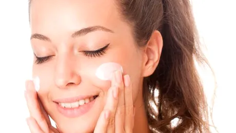 6 mituri despre îngrijirea pielii demontate de medicul dermatolog
