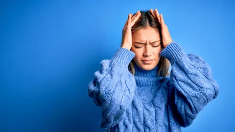 În ce situații este obligatoriu să mergi la medic pentru durerea de cap
