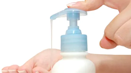 Gelurile antibacteriene, mai eficiente decat apa si sapunul?