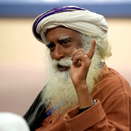 Secretul lui Sadhguru pentru zilele caniculare. Băuturile naturale pe care le bea aproape zilnic vara