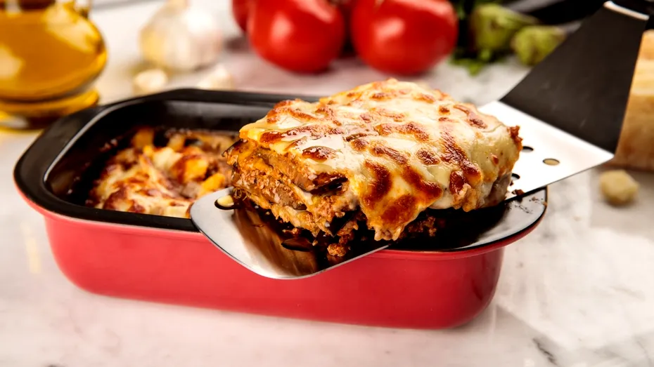 Un deliciu de post: musaca cu cartofi și ciuperci! E gata în câțiva pași simpli