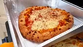 Cum să gătești 3 pizza în același timp, în cuptorul aragazului. Trucul descoperit de un bucătar italian
