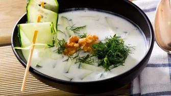 Ciorba bulgărească de vară cu castraveți. Un adevărat deliciu în zilele de vară! Se prepară și rapid