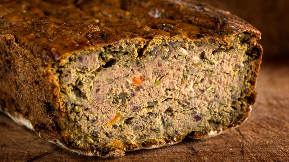 Rețetă delicioasă de drob fără carne. Se face cu ciuperci, spanac și leurdă