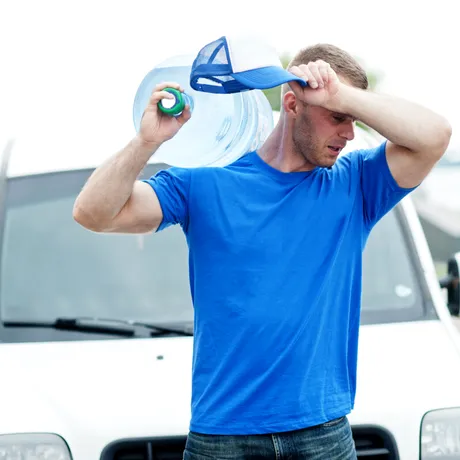 Ai făcut insolație? Alimentele care te pot ajuta să combați simptomele și să te recuperezi mai rapid